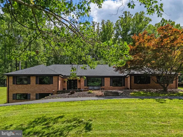 5920 Hunton Wood Dr, Broad Run, VA 20137