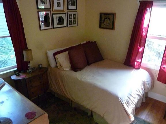 5th image of 1457 E Villa St #1
