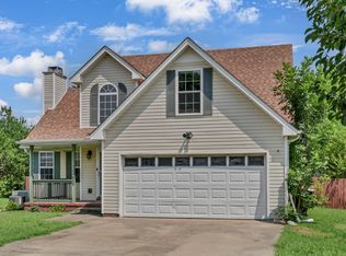 1960 Whirlaway Cir, Clarksville, TN 37042