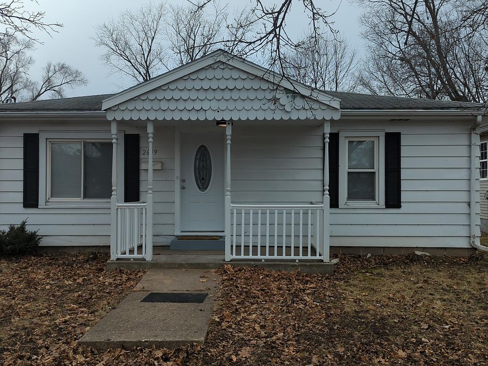 1st image of 2639 N California Ave