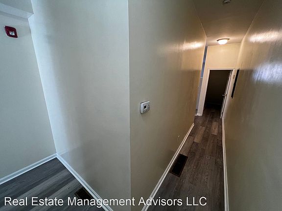 5th image of 2426 N 33rd St #11315412