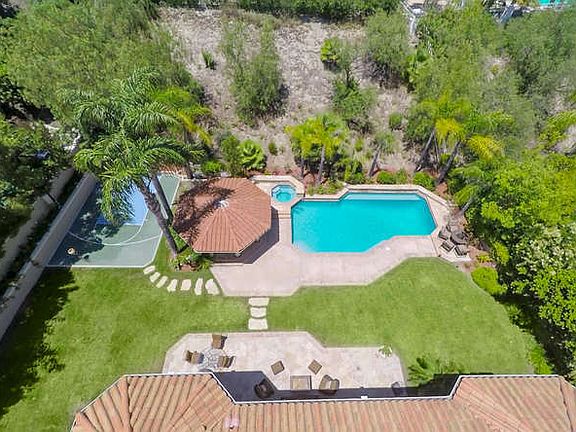 3rd image of 5334 Collingwood Cir