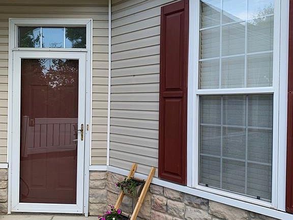 3rd image of 6002 Quarrys Edge Ln