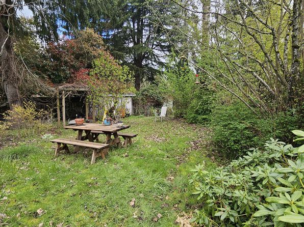 (undisclosed Address)