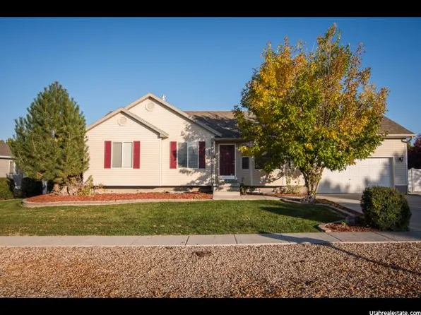 895 S Ruben Ct, Grantsville, UT 84029