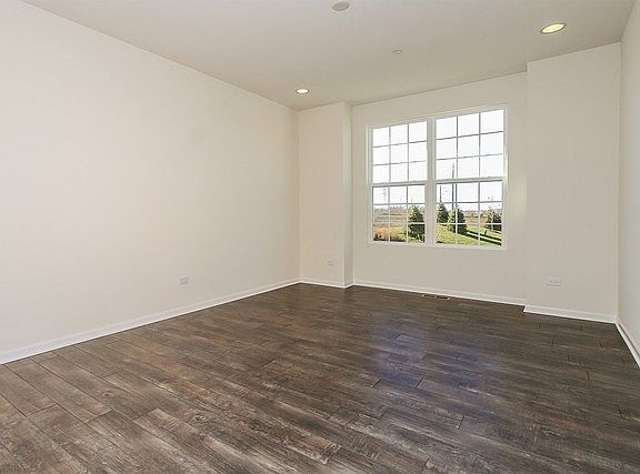 4th image of 2959 Madison Dr #28.05