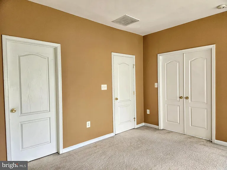 13906 Gothic Dr — Photo 29