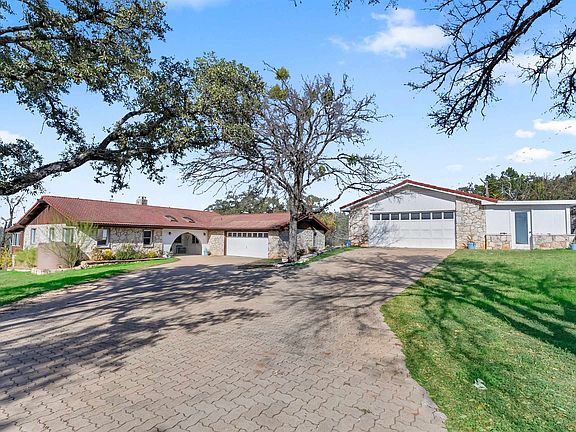 2nd image of 3008 Vista Lane