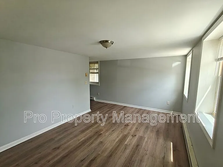 14 Edgewood Rd #1 — Photo 2