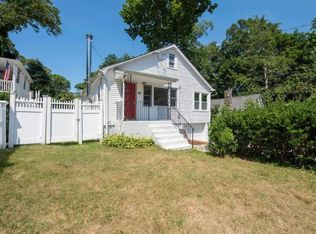 40 Locust Rd, Wading River, NY 11792