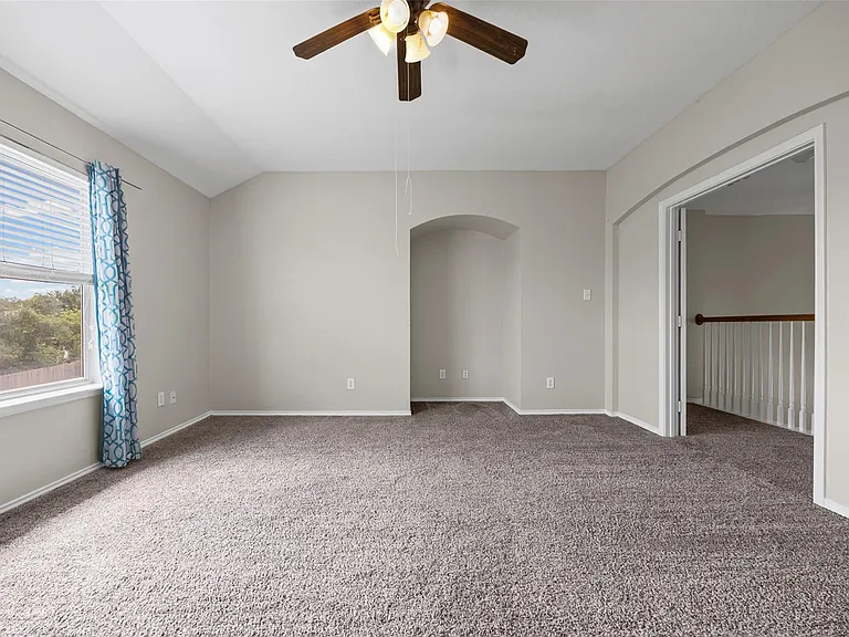 20521 Farm Pond Ln — Photo 14