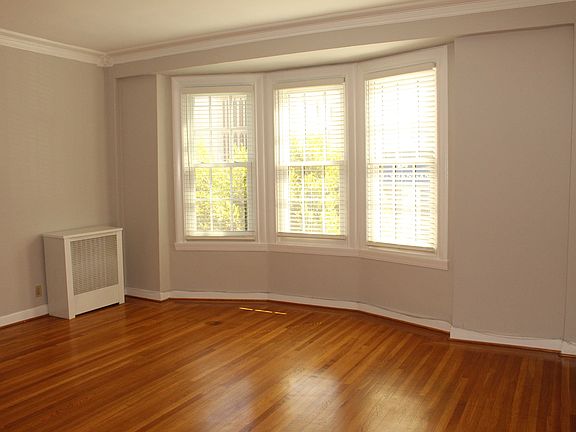 2nd image of 1735 Van Ness Ave APT 101