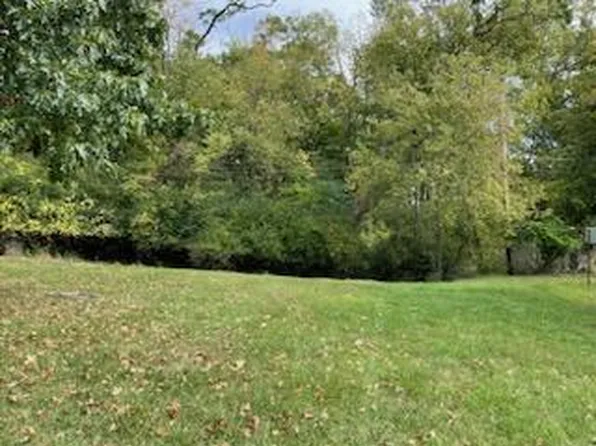 9 Corona Ct, Hillsdale, MI 49242