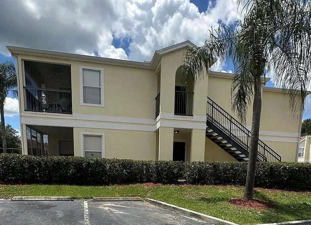 3 bed, 2.0 bath, 1245 sqft, $1,800 — Photo 1