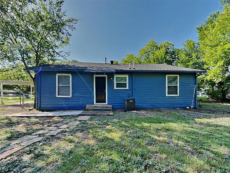517 Burgett St — Photo 16