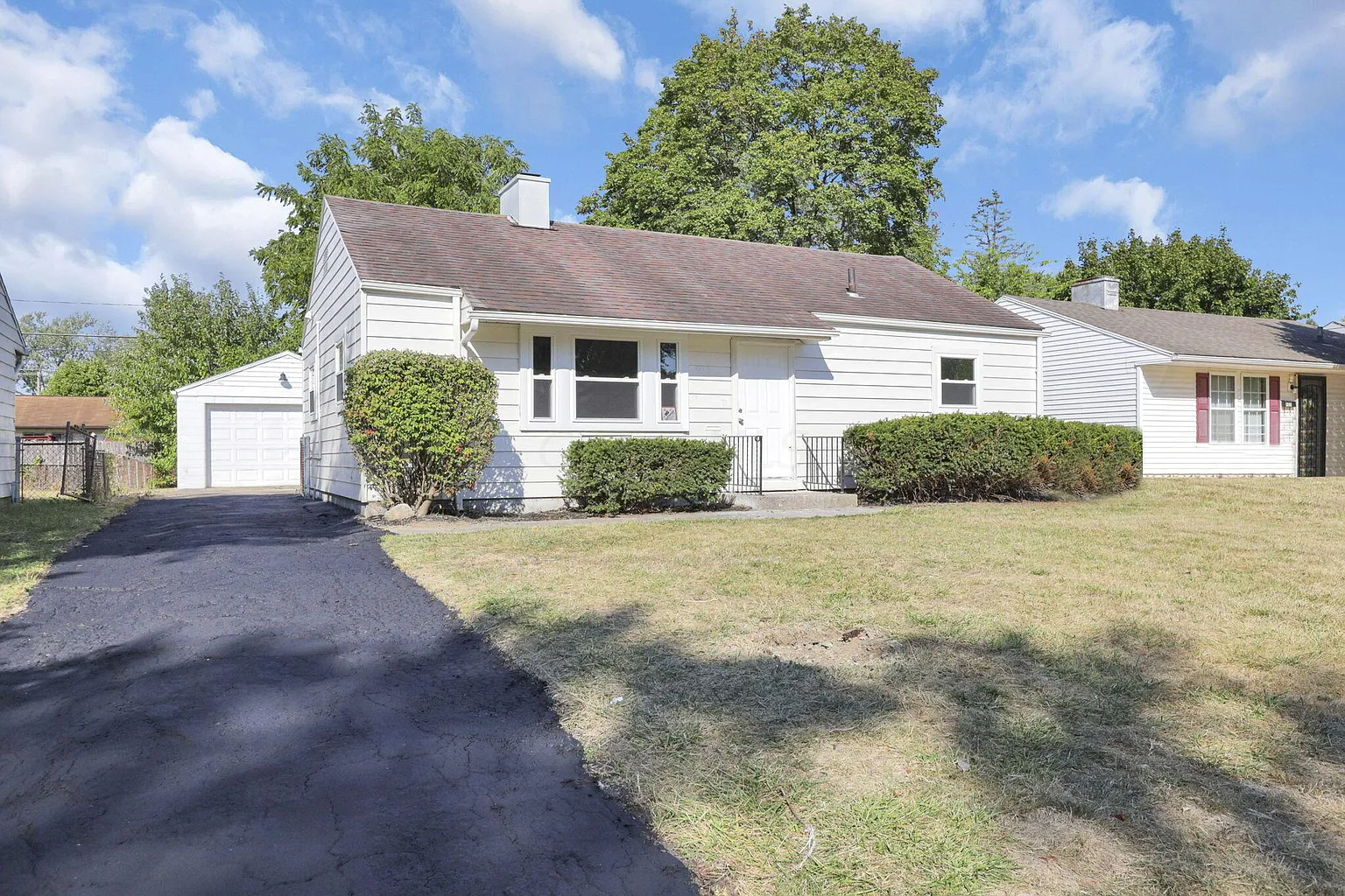 933 Elizabeth Ave photo 1
