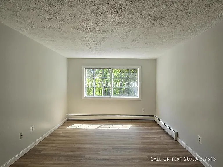 10 Tall Pines Dr #11 — Photo 3