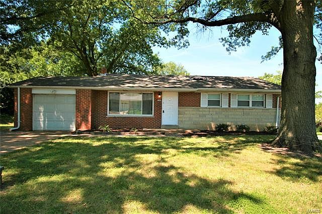 1st image of 2309 Waukon Dr