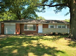 2309 Waukon Dr, Saint Louis, MO 63114