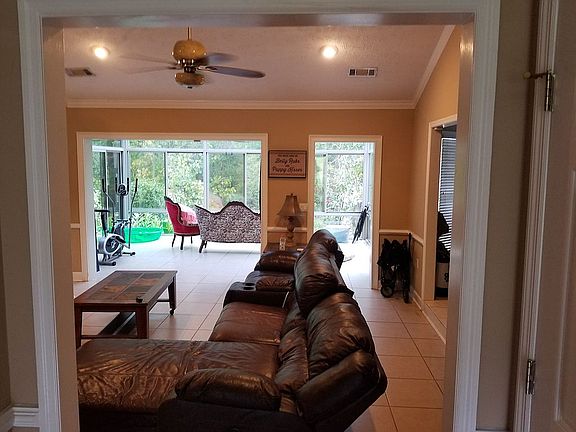 3rd image of 2809 Creekstone Ln