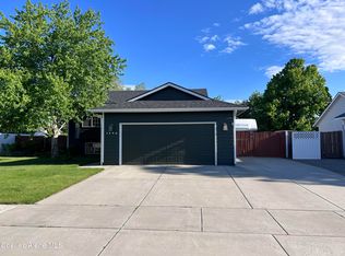 1496 W Heron Ave, Hayden Lake, ID 83835