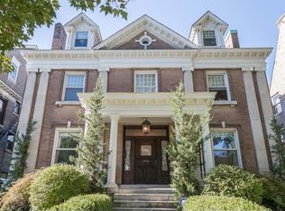 5232 Washington Pl, Saint Louis, MO 63108