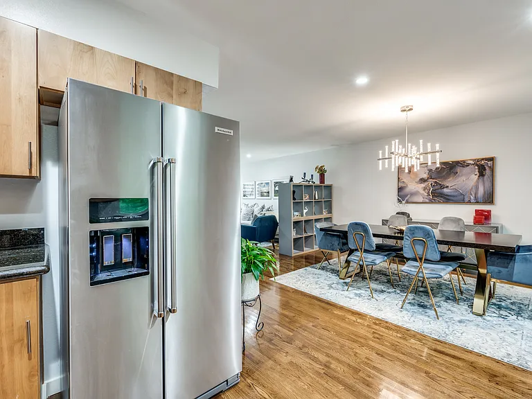 4616 W Lovers Ln #209 — Photo 7