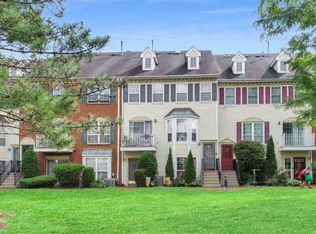 68 Cottonwood St, Jersey City, NJ 07305