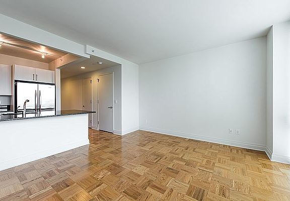 4th image of 1510 Lexington Ave APT 9R