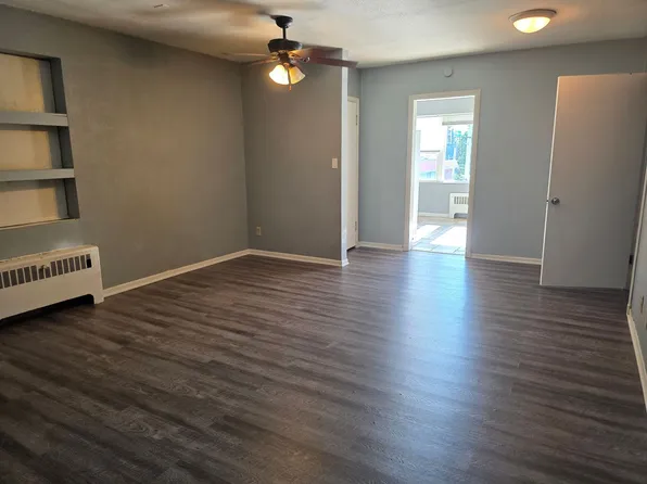 101 W Willow