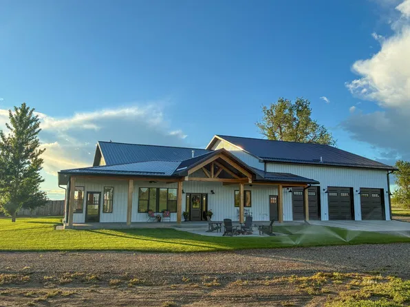 15 River Run Dr, Miles City, MT 59301
