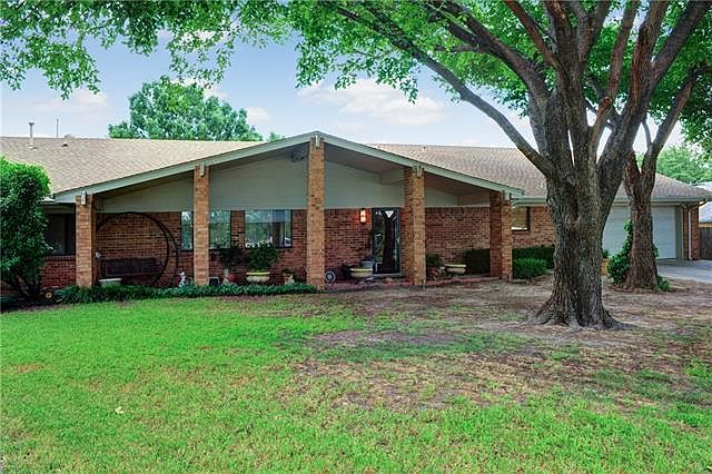 1st image of 1903 Everglade Ct