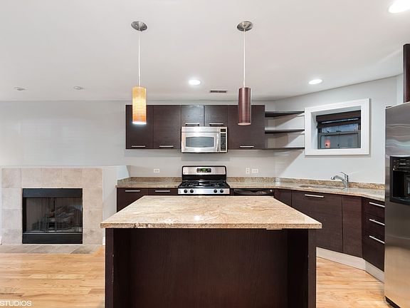 2nd image of 809 W Bradley Pl #G