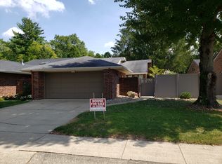 923 Mockernut Ct, Columbus, IN 47201