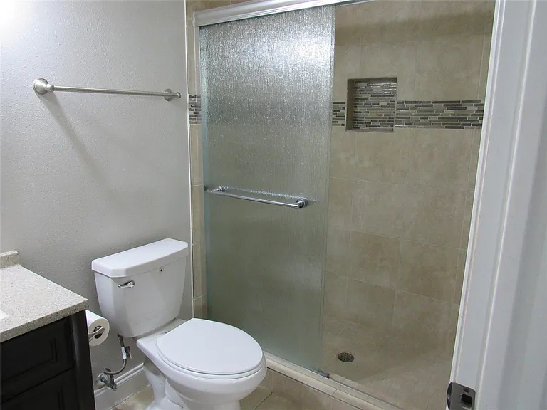 22710 Leedstown Ln — Photo 16