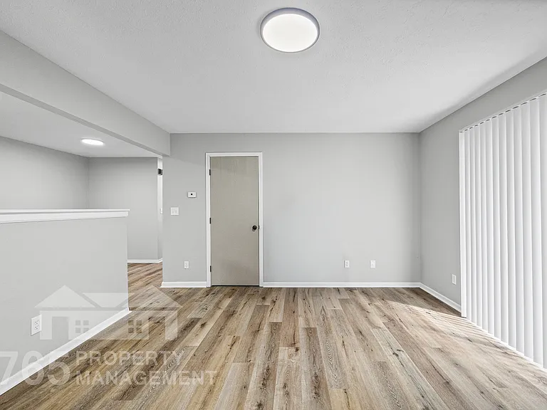 70 Bridgewater Ct #12 — Photo 2
