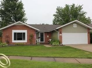 42715 Addison Ave, Canton, MI 48187