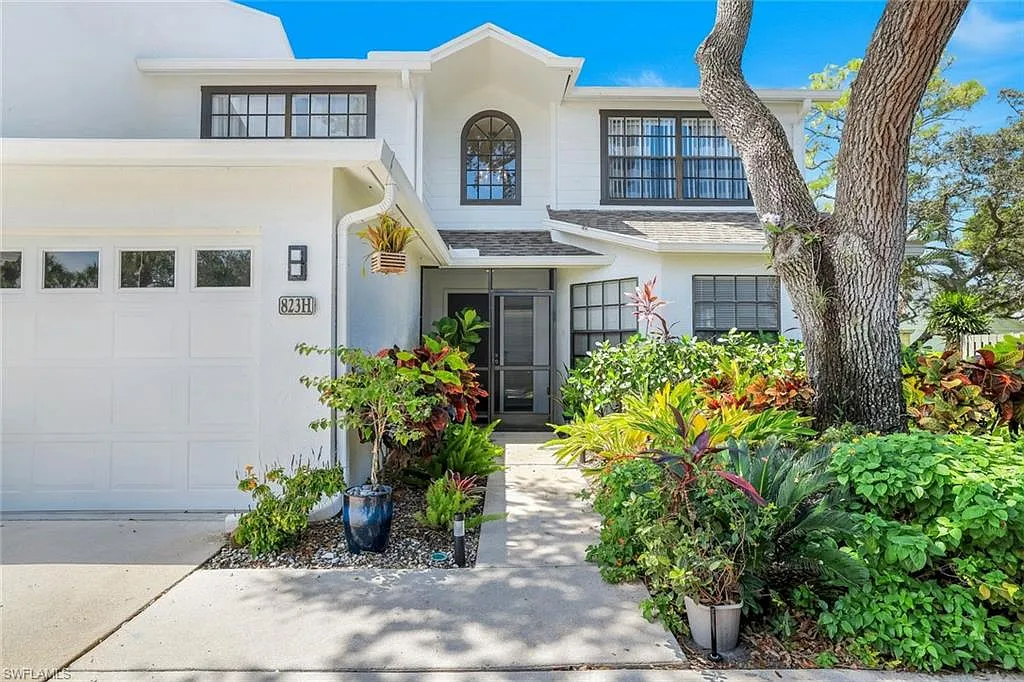 3 bed, 2.5 bath, 1744 sqft, $6,500 — Photo 2