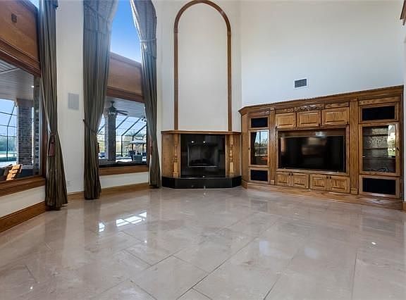 4th image of 66 Muirfield Dr