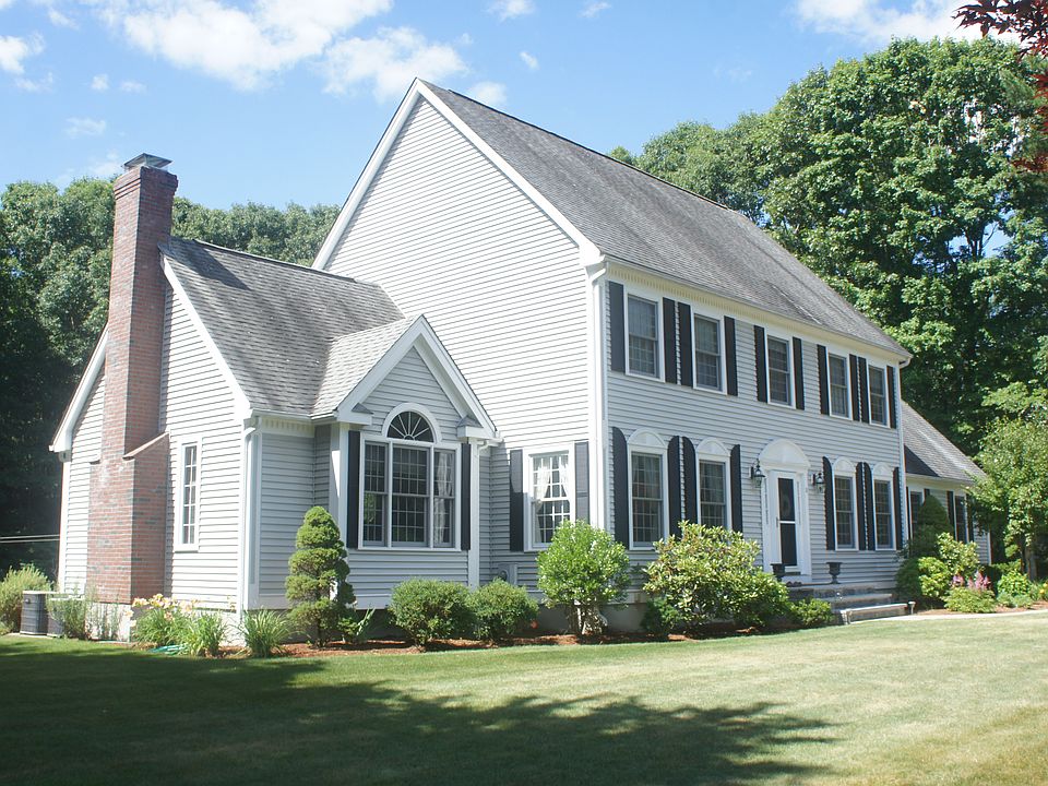 House - Family Room Side