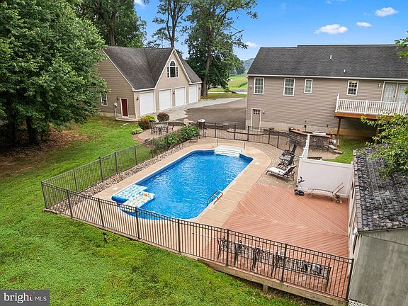 3rd image of 155 Jubilee Rd