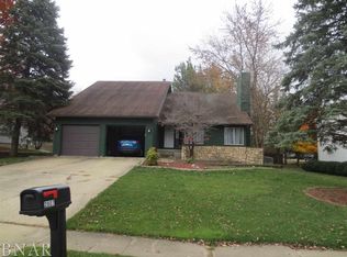 2807 Richard Rd, Bloomington, IL 61704