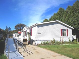 3505 12th St, Menominee, MI 49858