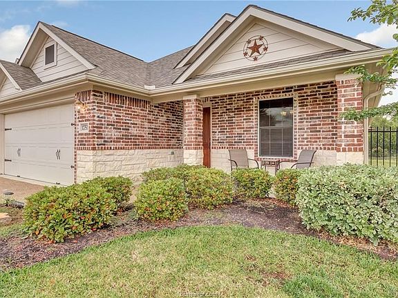 3rd image of 1751 Parkland Dr