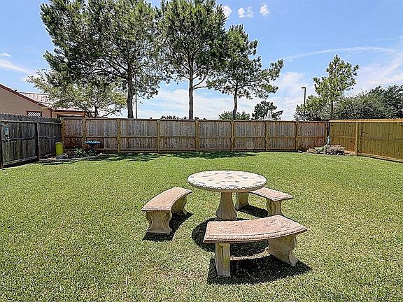 3rd image of 15514 Satsuma Point Ct