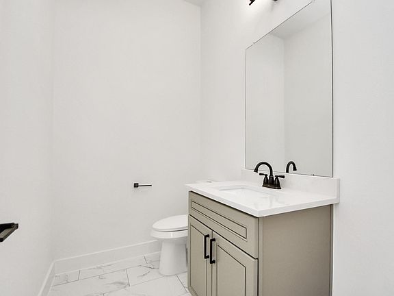 4th image of 4352 Avron Dr