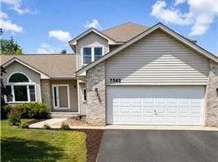 7362 51st St N, Oakdale, MN 55128