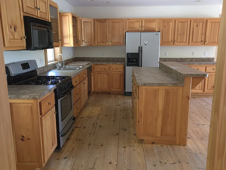 19A Center Rd #2 — Photo 6
