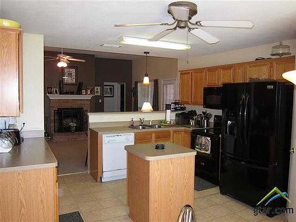 4th image of 104 Amanda Ct