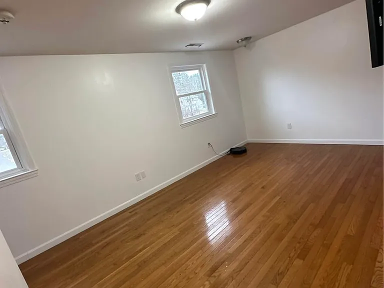 7 Ivy Dr — Photo 3